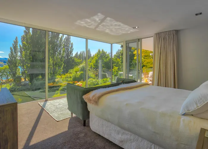 Waters Edge By Sotheby's Luxury Homes * Wanaka