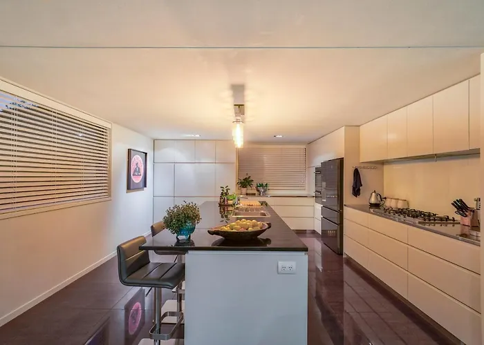 Waters Edge By Sotheby's Luxury Homes * Wanaka